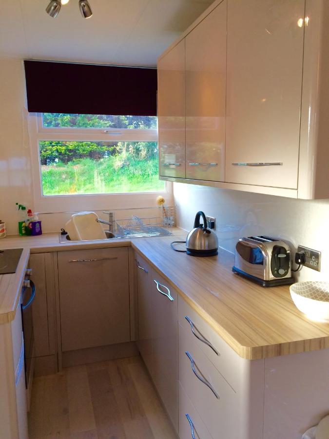 Coastal Cabin Chalet Roch ภายนอก รูปภาพ